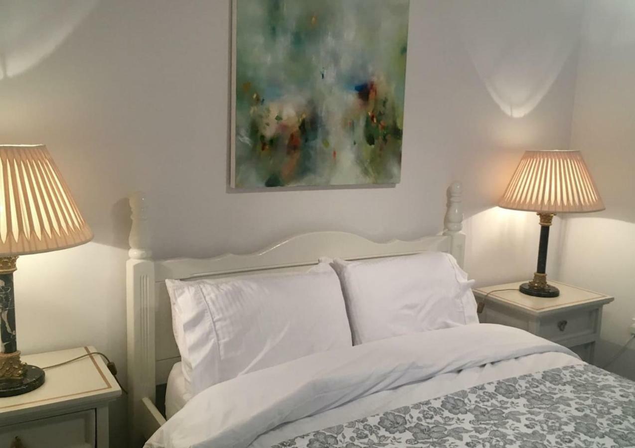 Beautiful 1Br Apartment In Historic St Aubin House Екстериор снимка