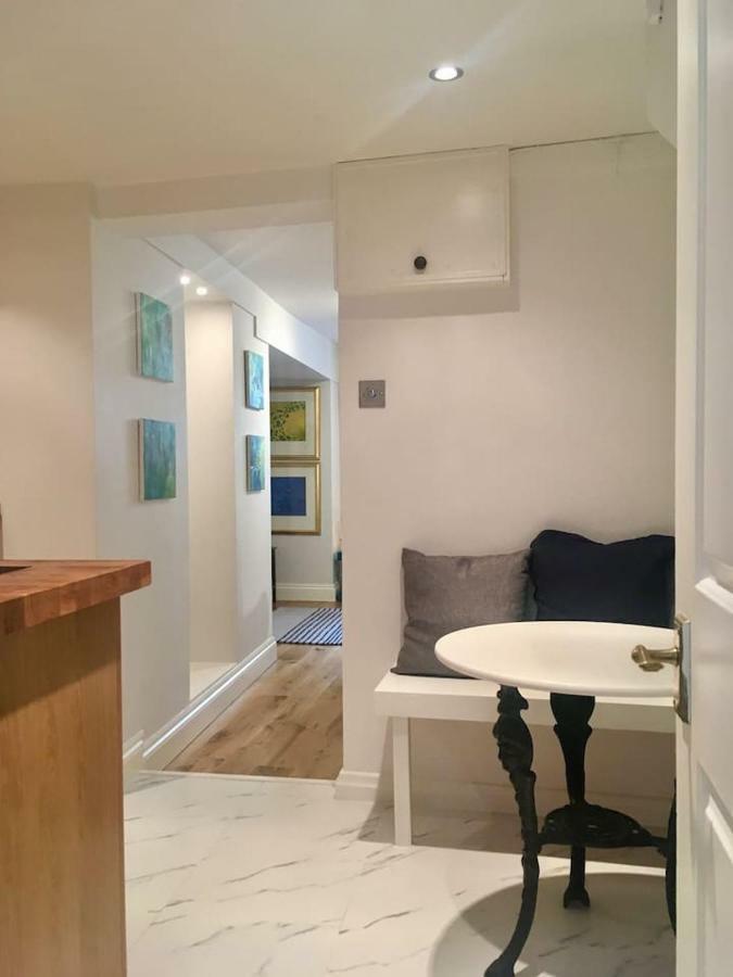 Beautiful 1Br Apartment In Historic St Aubin House Екстериор снимка