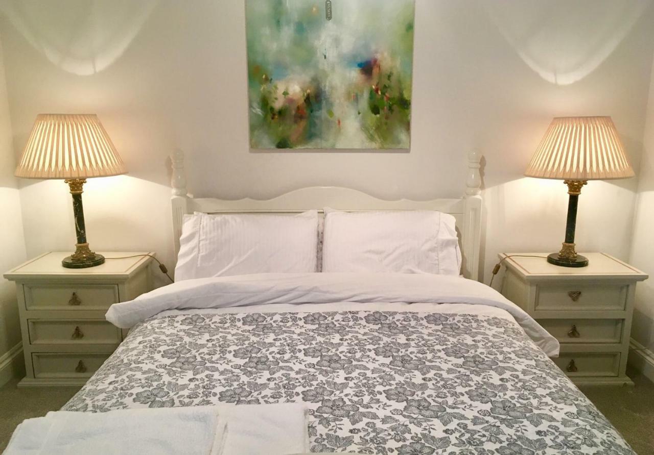 Beautiful 1Br Apartment In Historic St Aubin House Екстериор снимка