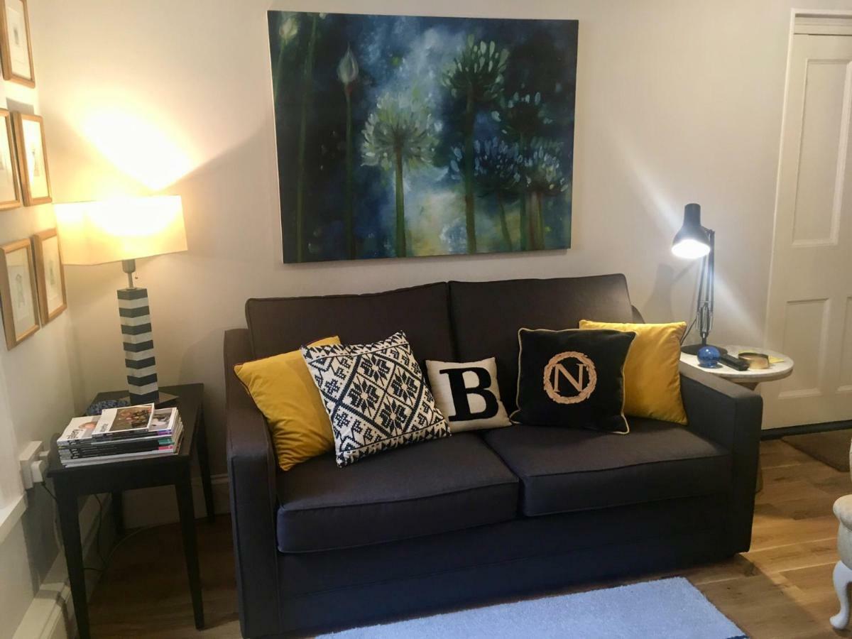 Beautiful 1Br Apartment In Historic St Aubin House Екстериор снимка