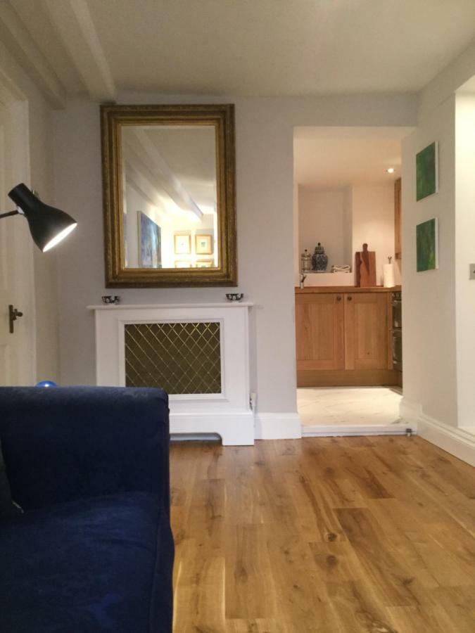 Beautiful 1Br Apartment In Historic St Aubin House Екстериор снимка