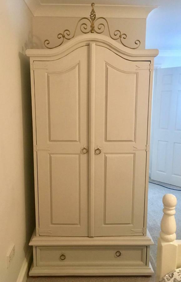 Beautiful 1Br Apartment In Historic St Aubin House Екстериор снимка