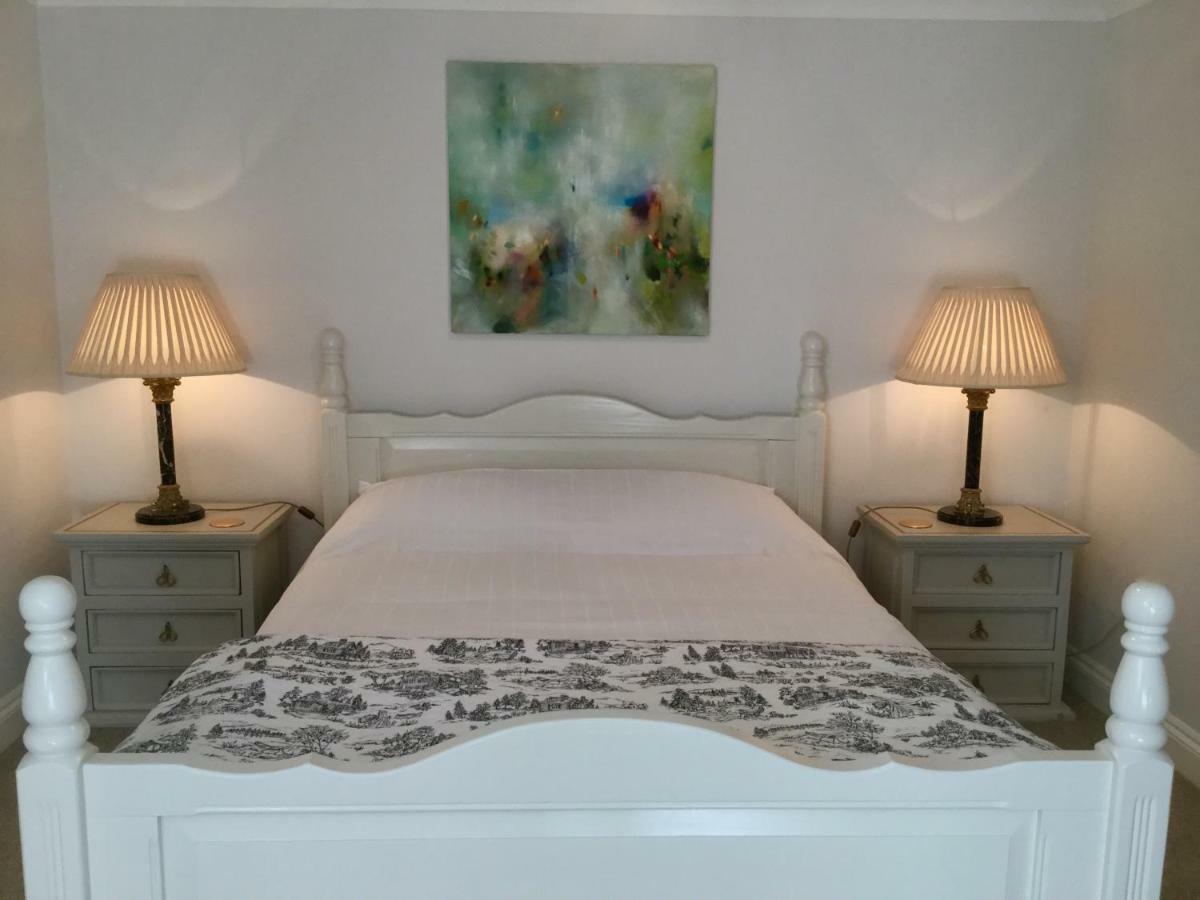 Beautiful 1Br Apartment In Historic St Aubin House Екстериор снимка