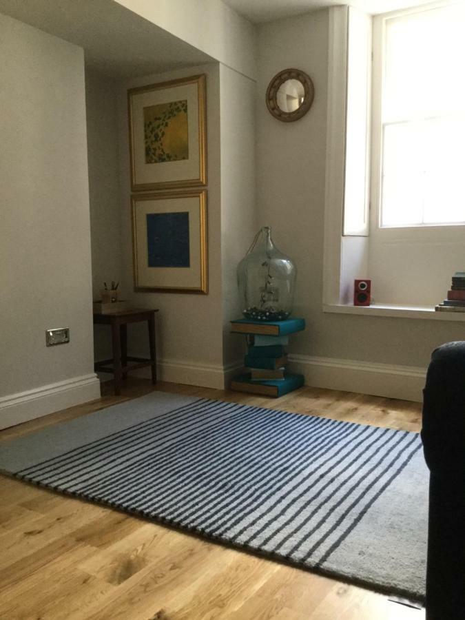 Beautiful 1Br Apartment In Historic St Aubin House Екстериор снимка